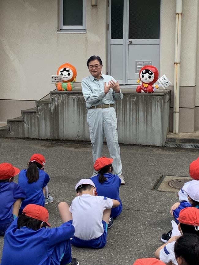 西行市長がおじゃまします「人権の花運動」