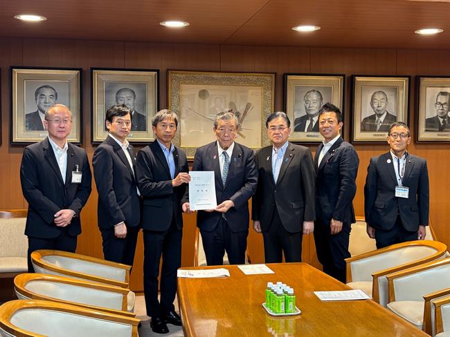 国への要望活動（自由民主党本部ほか）