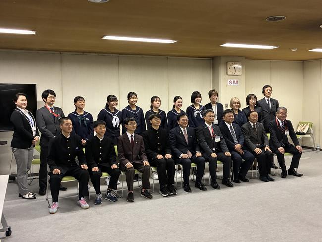 福井市ジュニア大使帰国報告会の写真