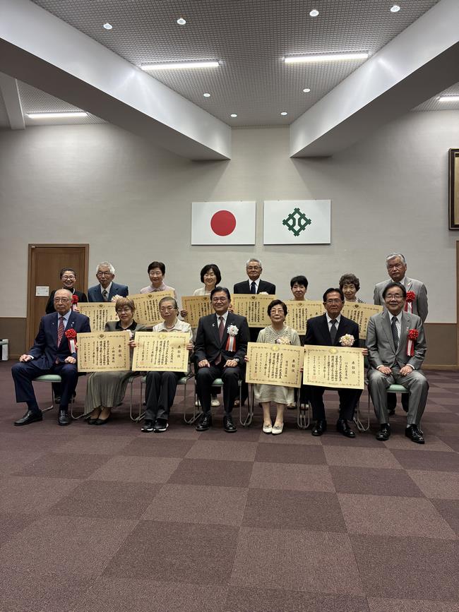 民生委員・児童委員に対する厚生労働大臣特別表彰伝達式の写真