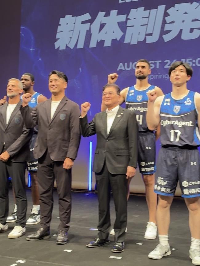 福井ブローウィンズ26-27シーズン新体制発表会の写真