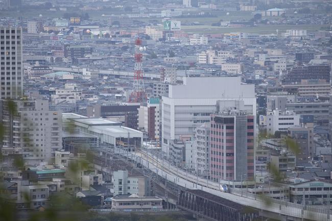 福井駅とW7系